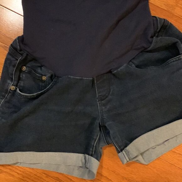 American star Size MEDIUM Maternity denim shorts - Picture 2 of 8